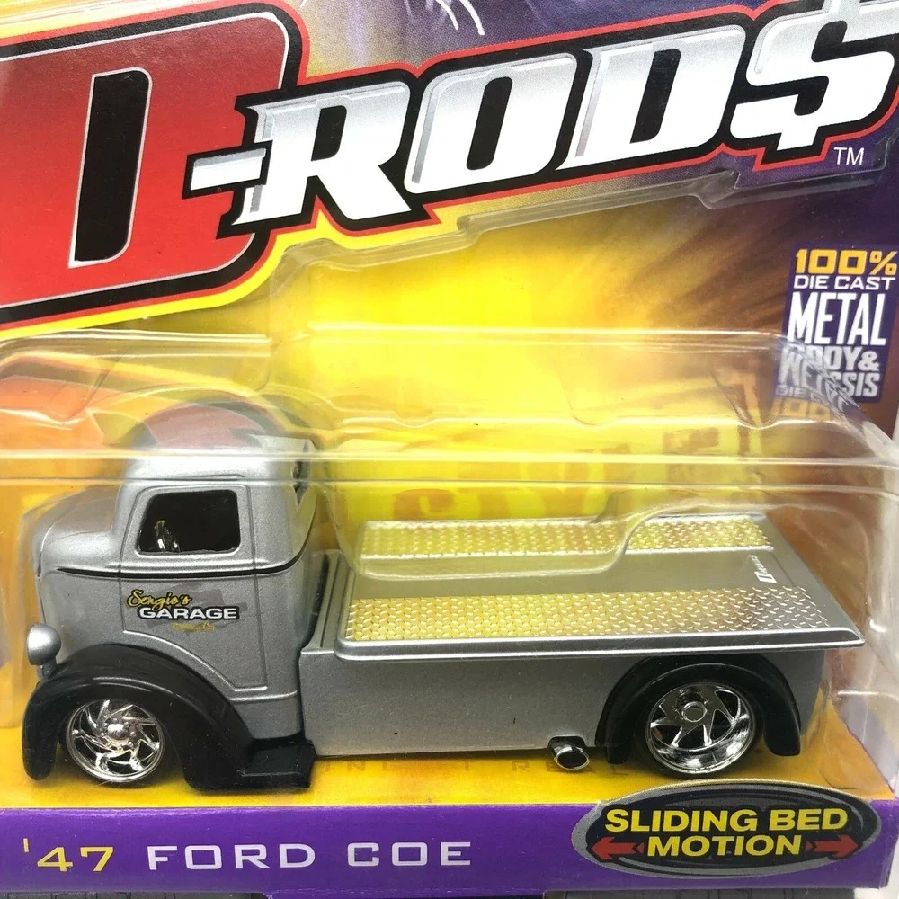 Jada D-Rods 47 1947 Ford COE Car Hauler Sliding Bed Sergio's Garage Diecast 1/64